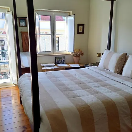 Elegant Duplex Lumineux Au Coeur De Lisbonne Apartmán