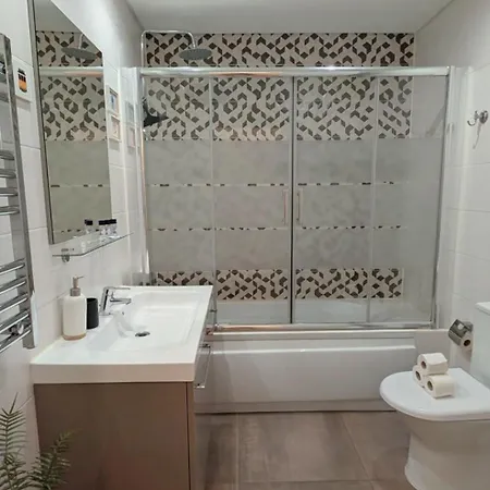 Elegant Duplex Lumineux Au Coeur De Lisbonne Apartmán