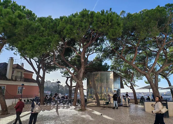 Elegant Duplex Lumineux Au Coeur De Lisbonne *